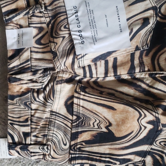 Good American Mobwife Indie Sleeze Aryle Ankle Pants - Picture 6 of 6